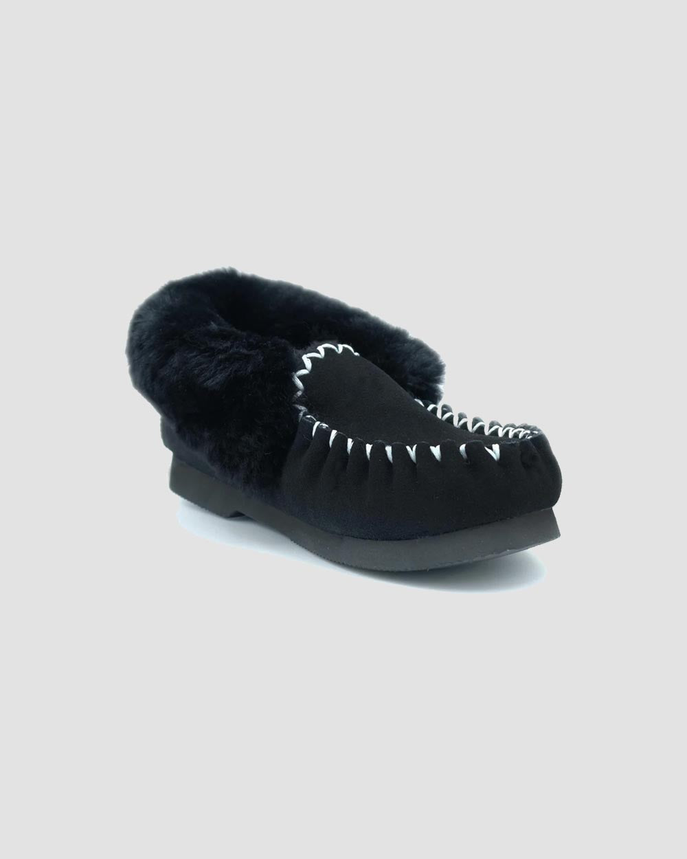 sheepskin moccasins black angle
