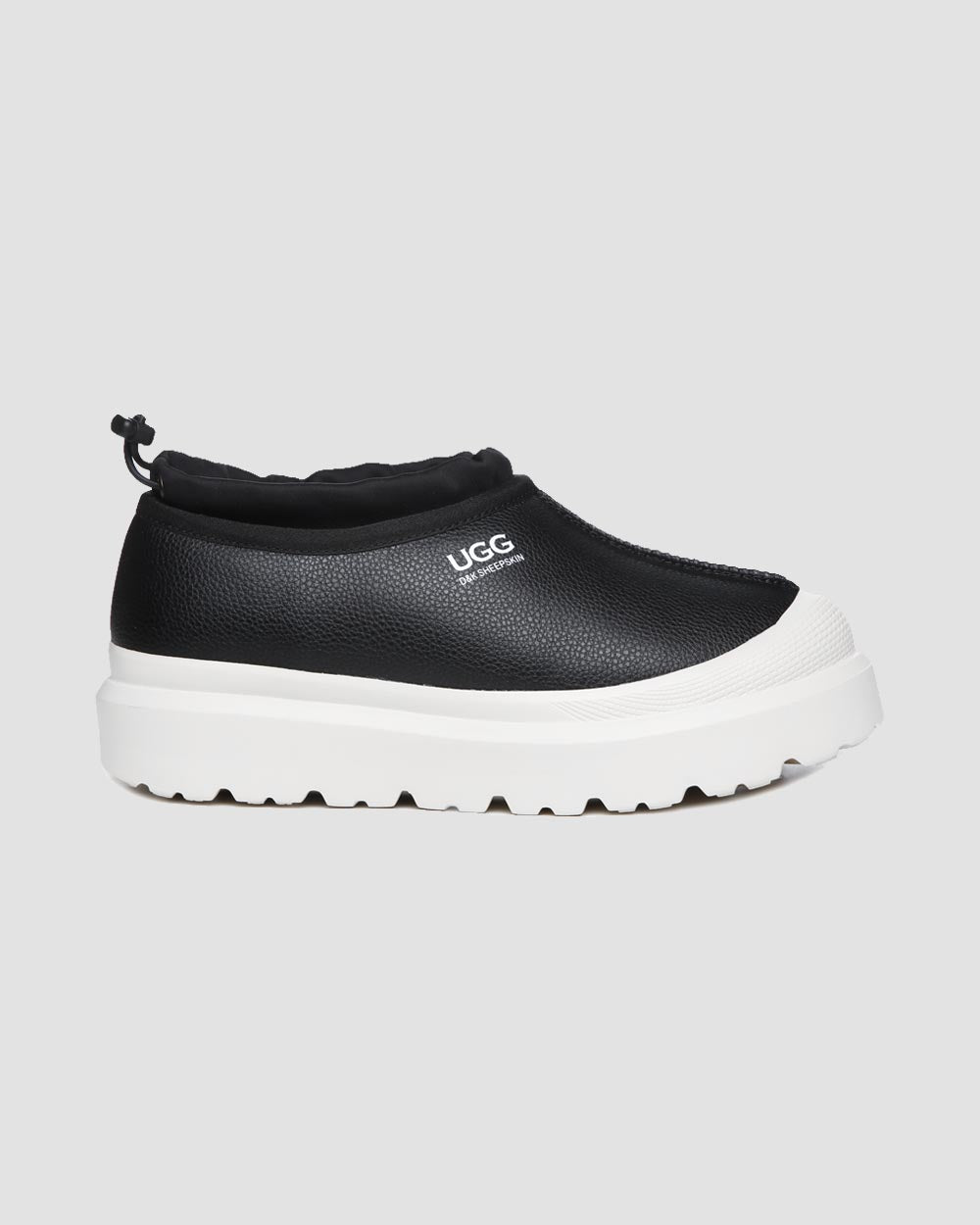 linea outdoor uggs black side