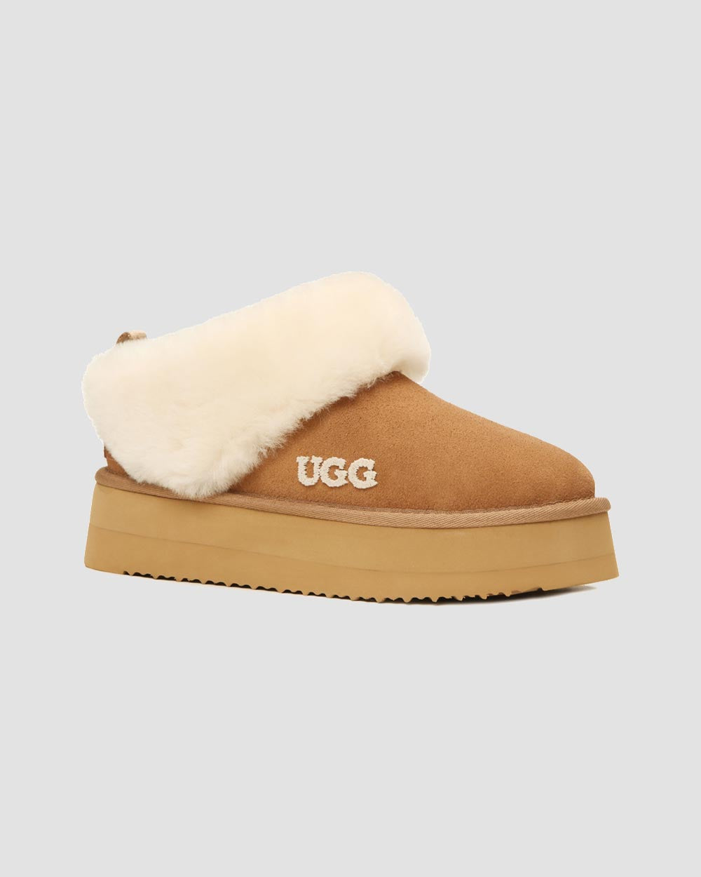 Shelly Platform Uggs